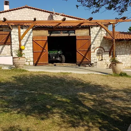 Iviritiko Hébergement de vacances Nea Roda